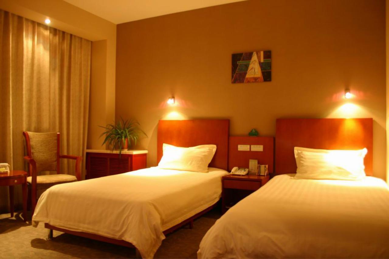 Hotel Greentree International Studies Talianpo Metro Station Express 3*